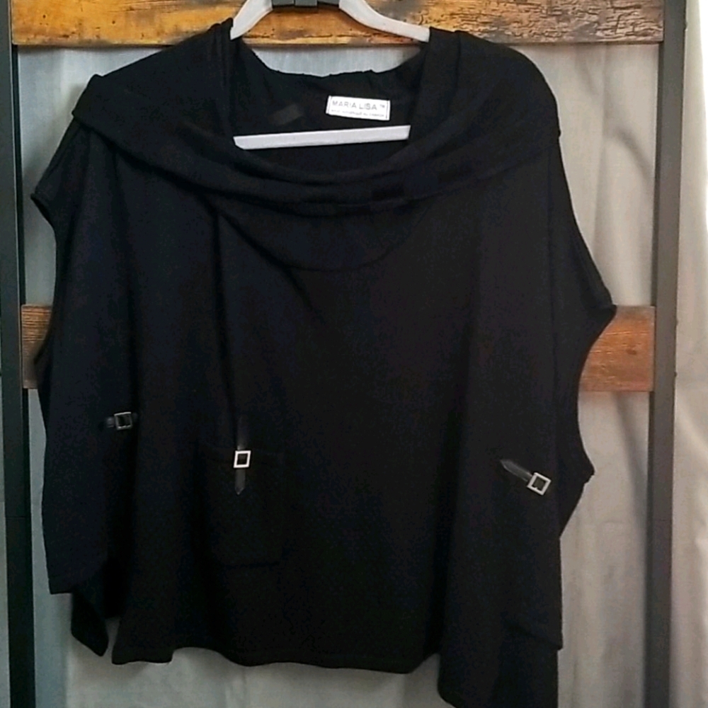 EUC rare black tunic style that hits top of waist